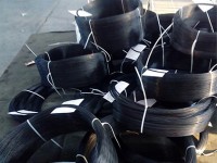 Analyse af egenskaber, processer og anvendelser af oliehærdet og tempereret springståltråd